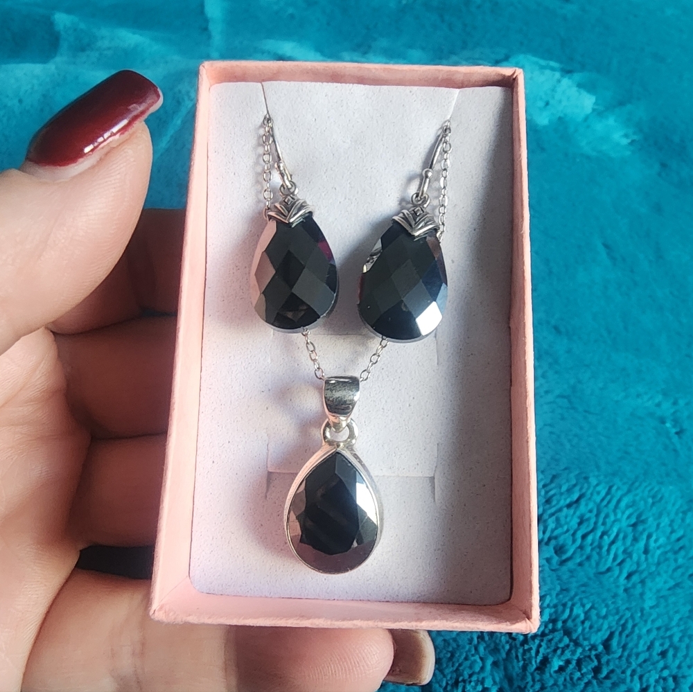 Silpada Black Teardrop Earrings And Necklace Set